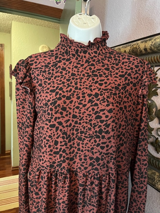 QED London Dresses & Skirts - QED London Animal Print/ Ruffled/ Tiered Dress- Knit W/ Stretch LS Sz 4💚